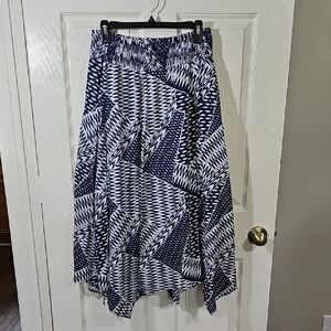 💙 Navy & White Geometric Print Handkerchief Hem 100% Cotton